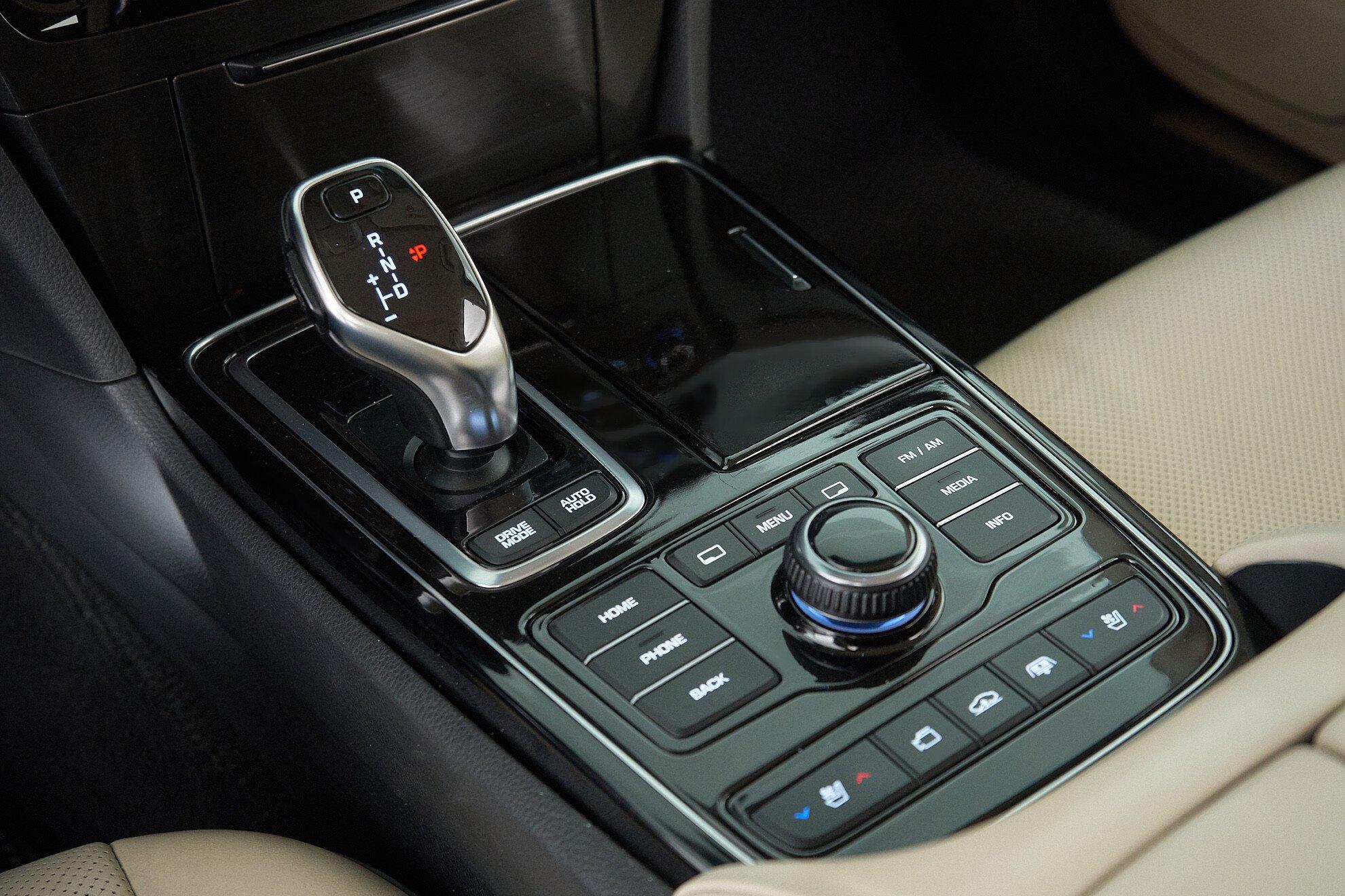 Hyundai Equus 2014, черный