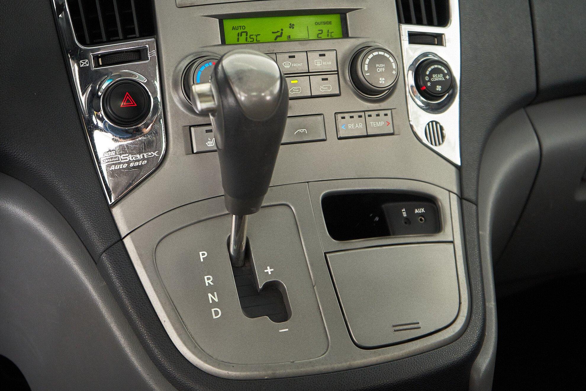 Hyundai Grand Starex 2008, черный