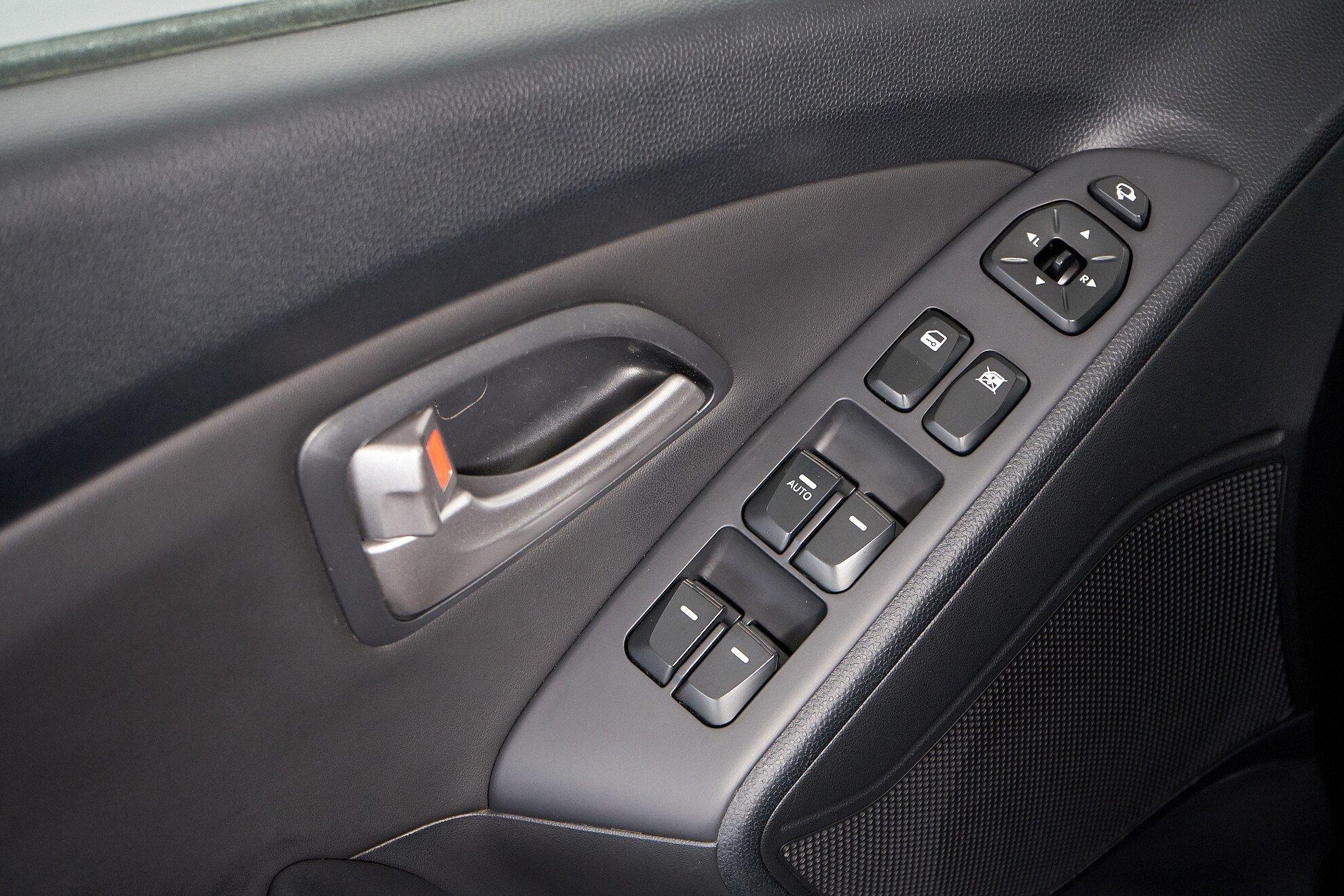 Hyundai ix35 2012, черный