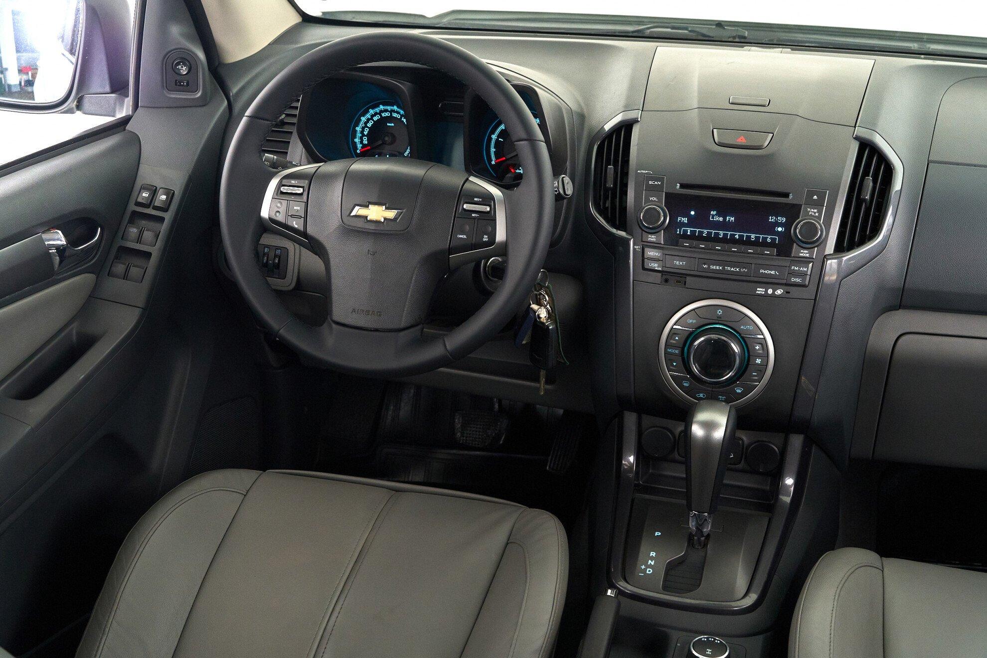 Chevrolet TrailBlazer 2013, белый