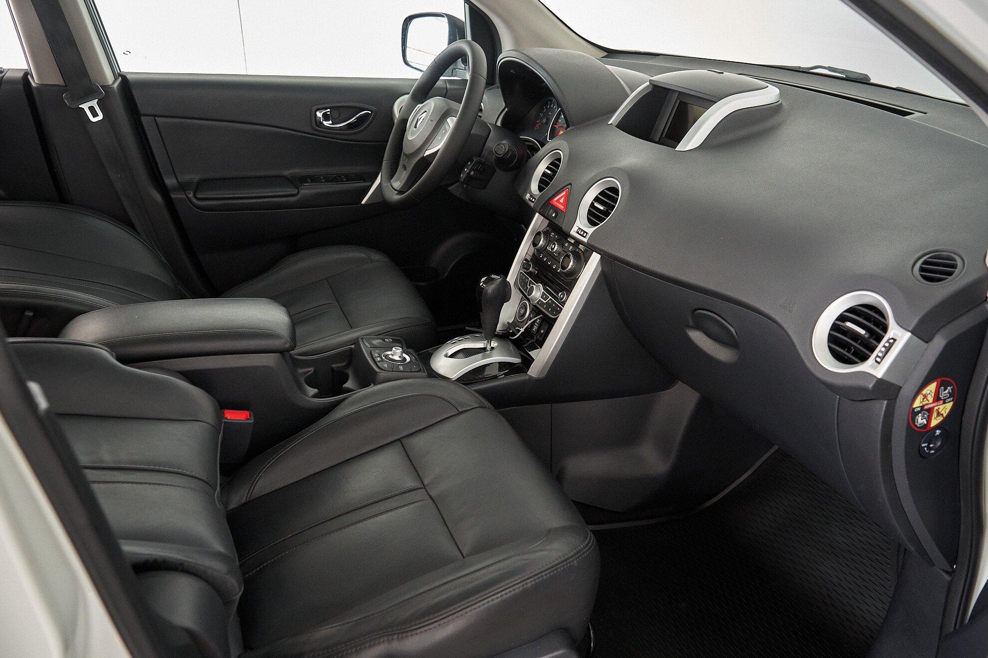 Renault Koleos 2011, белый