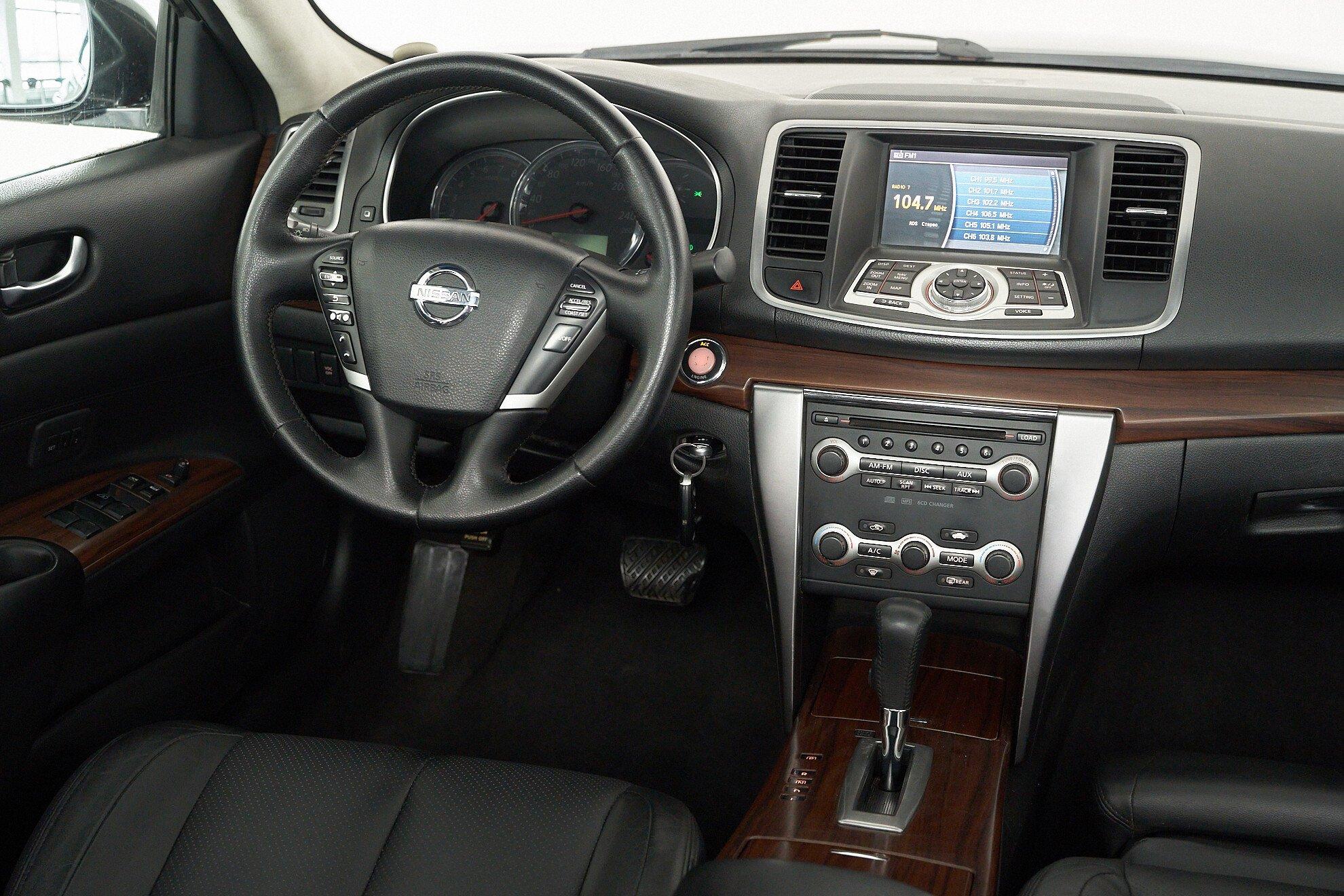 Nissan Teana 2010, черный