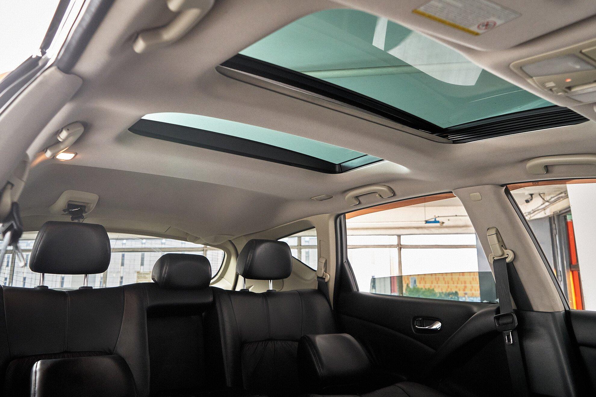 Nissan Murano 2011, черный