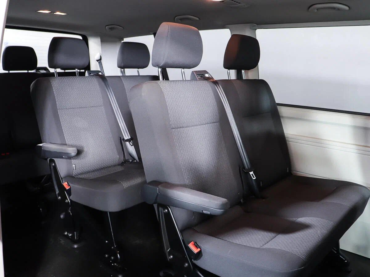 Volkswagen Caravelle 2018, черный