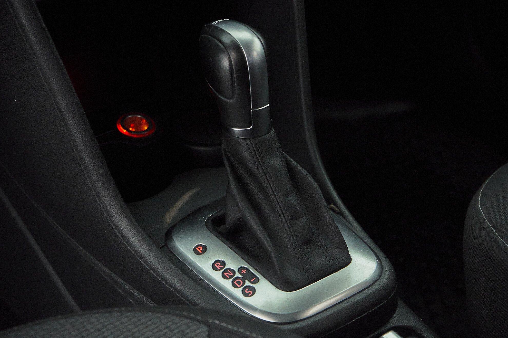 Volkswagen Polo 2019, серебряный