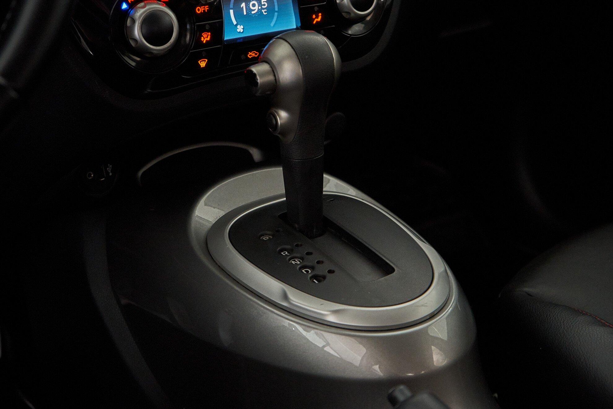 Nissan Juke 2013, синий