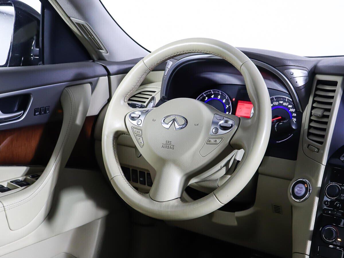Infiniti FX 2013, черный