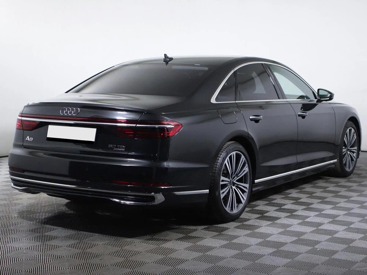 Audi A8 2021, черный