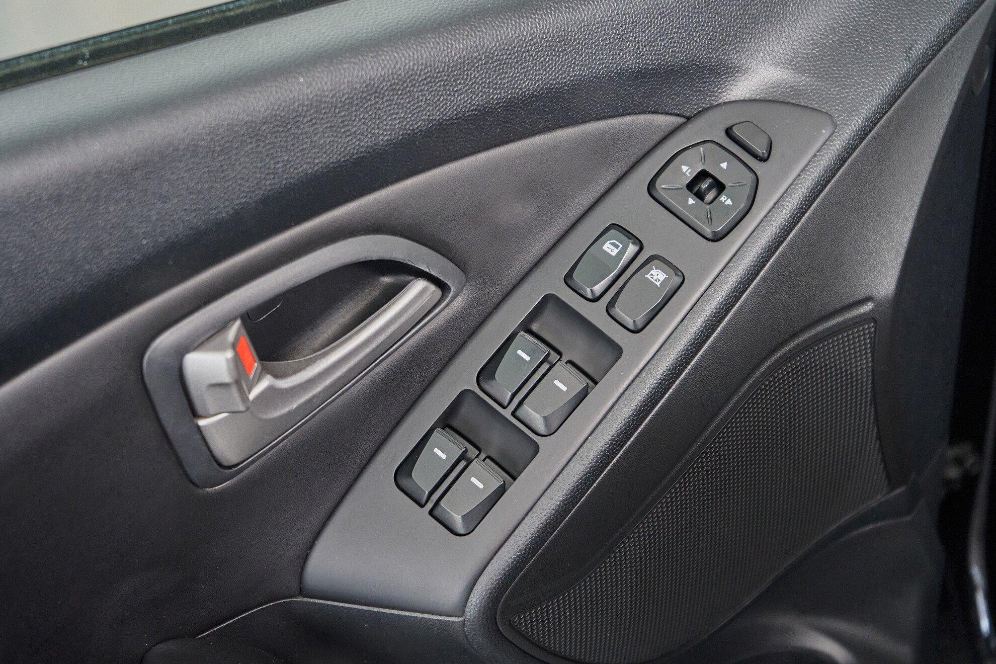 Hyundai ix35 2010, черный