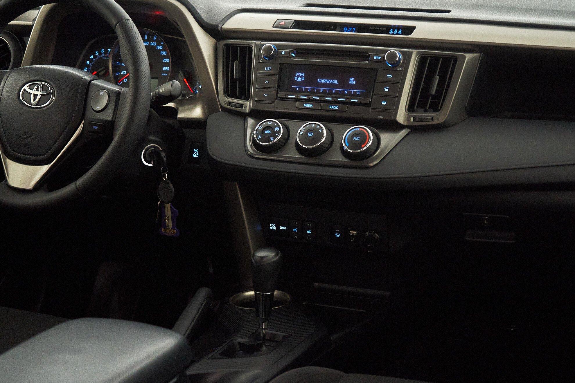 Toyota RAV4 2013, черный