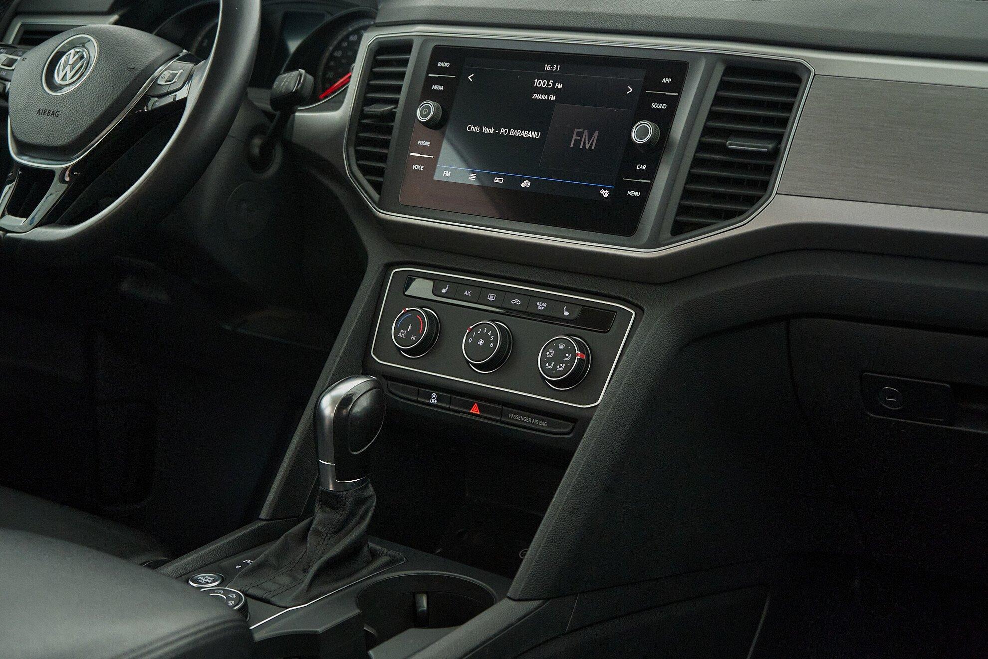 Volkswagen Atlas 2017, белый