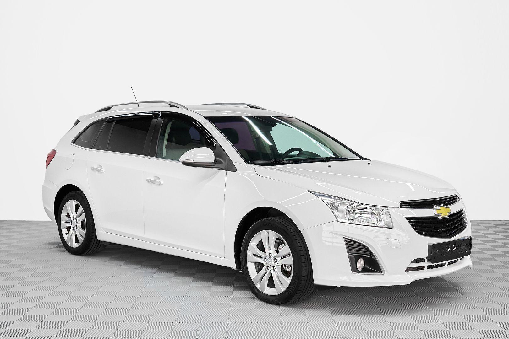 Chevrolet Cruze 2014, белый