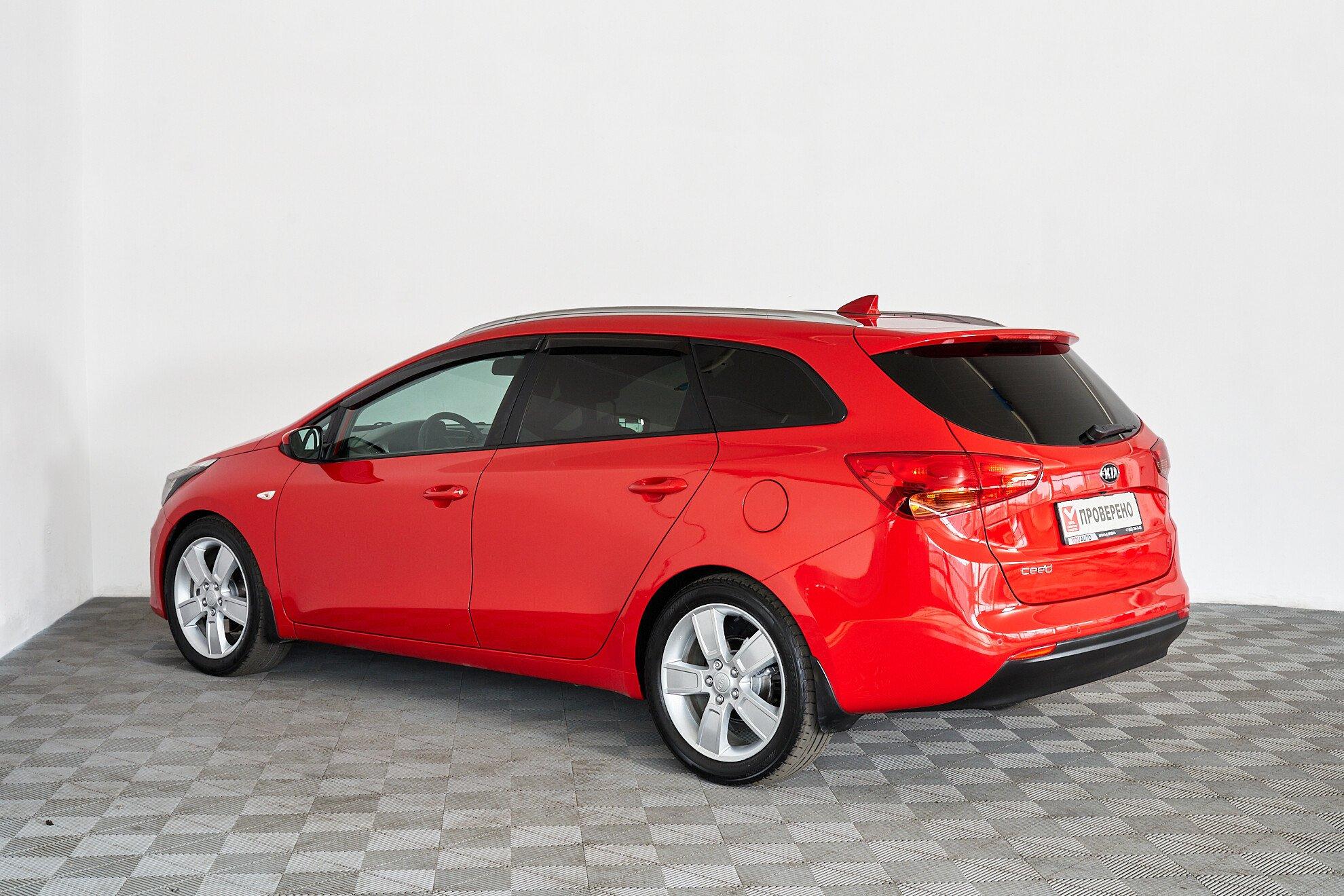 Kia Ceed 2018, красный