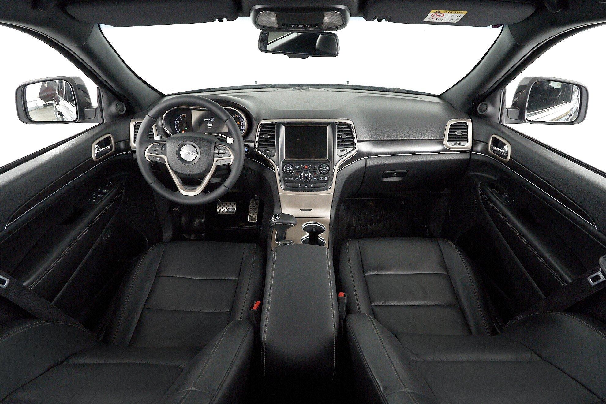 Jeep Grand Cherokee 2013, черный