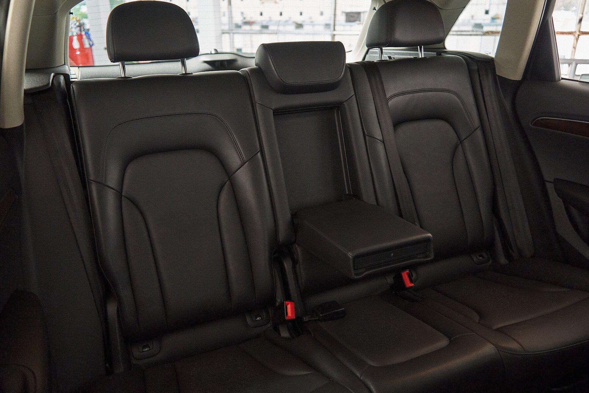 Audi Q5 2011, черный