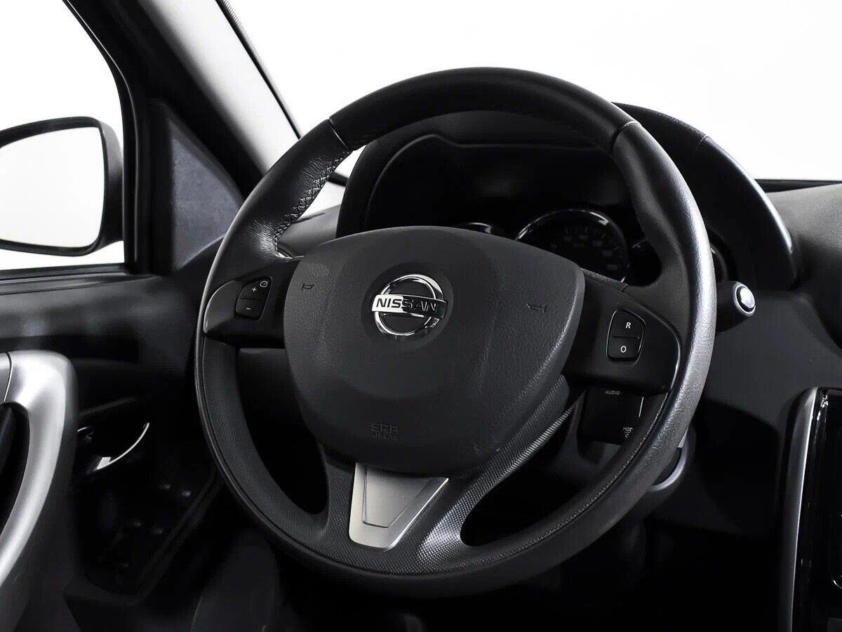Nissan Terrano 2019, серый