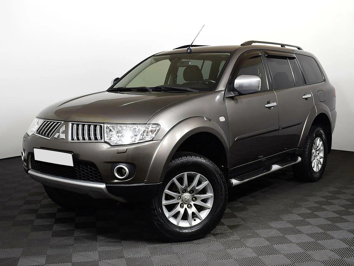 Mitsubishi Pajero Sport 2013, коричневый