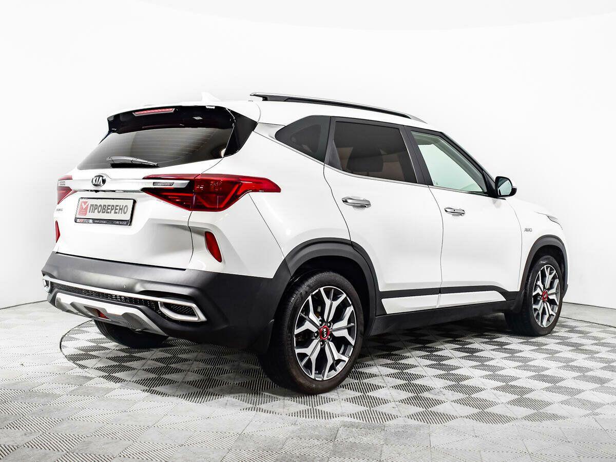 Kia Seltos 2022, белый