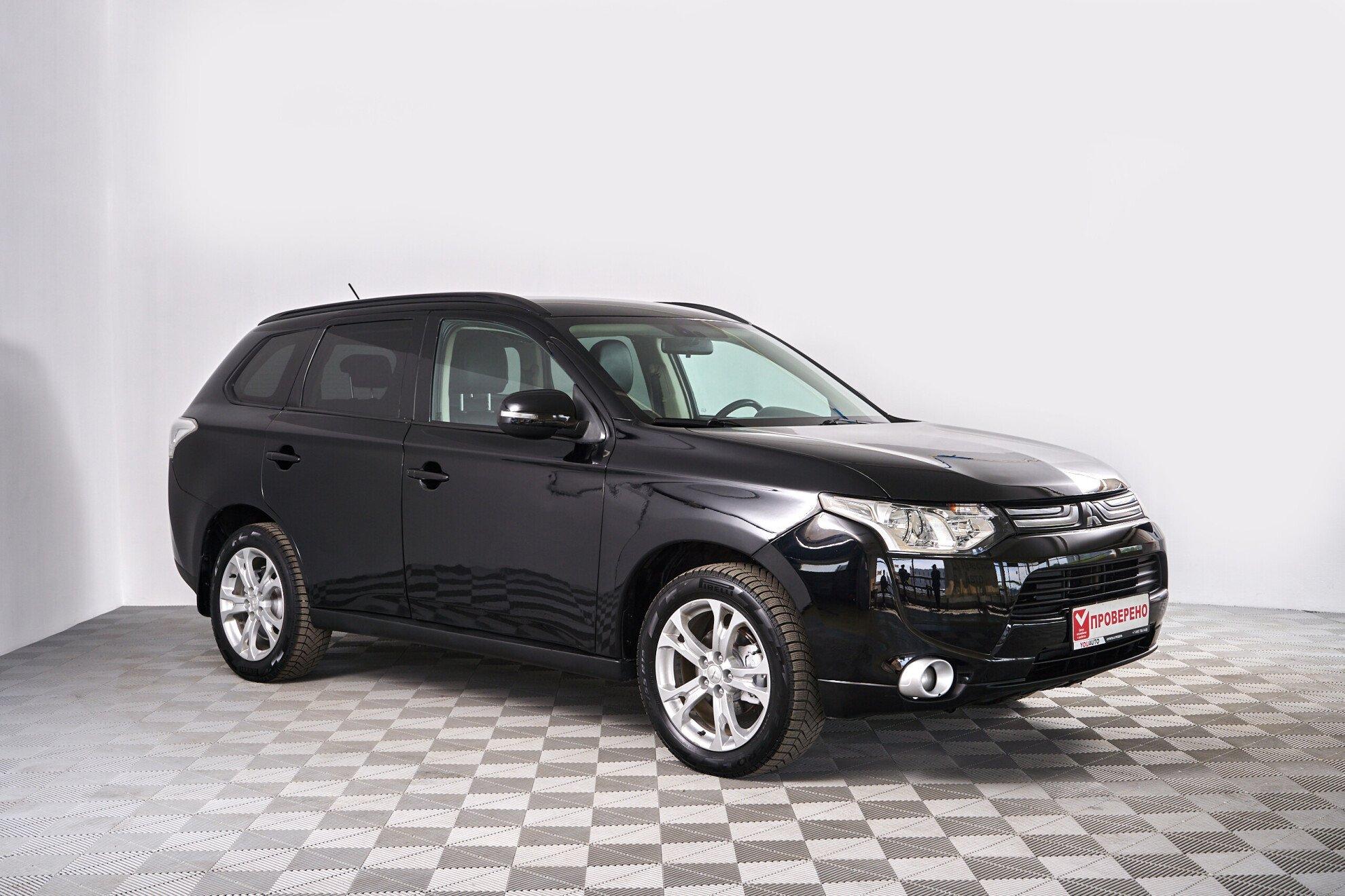 Mitsubishi Outlander 2014, черный
