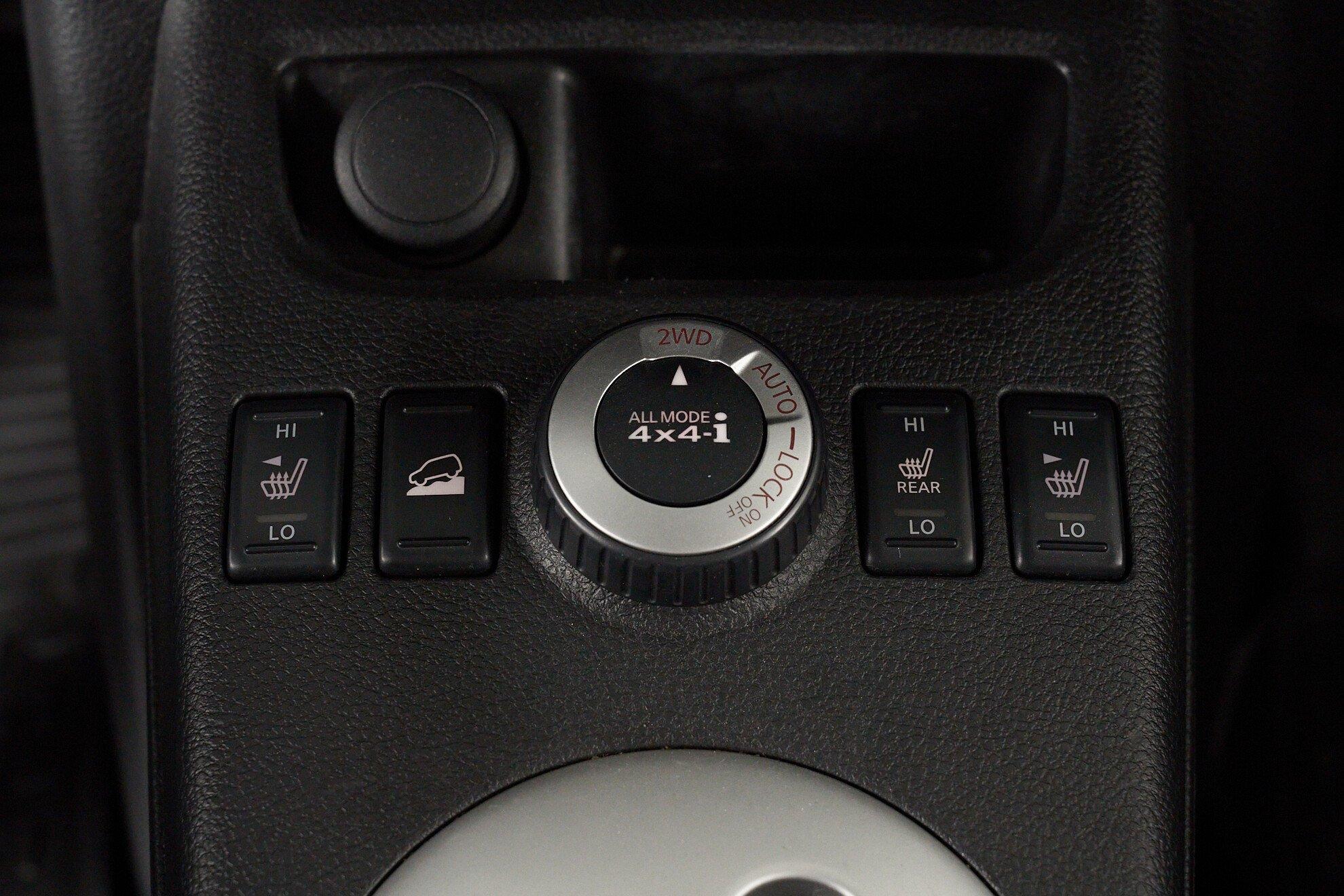 Nissan X-Trail 2013, черный
