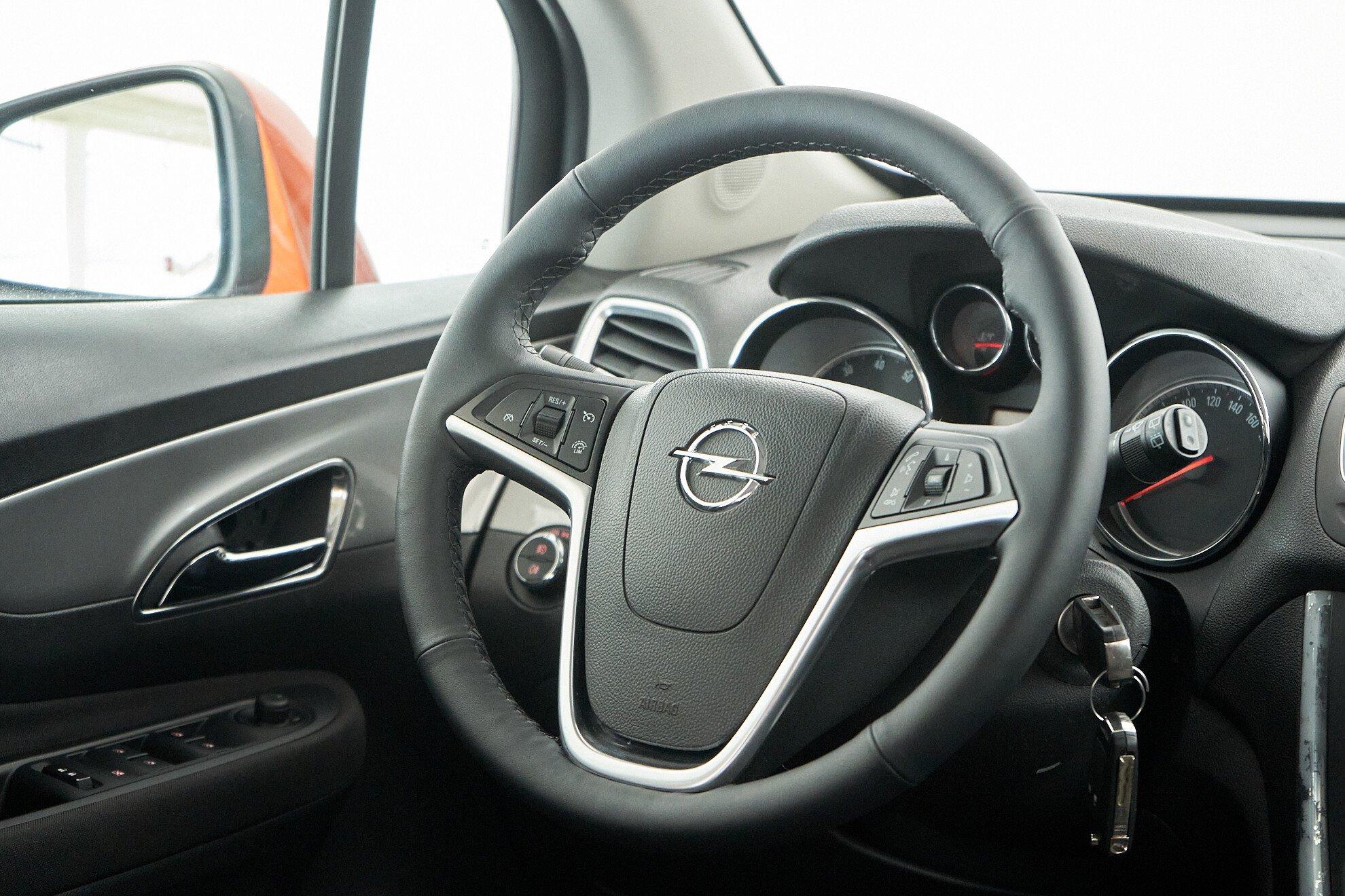 Opel Mokka 2014, оранжевый