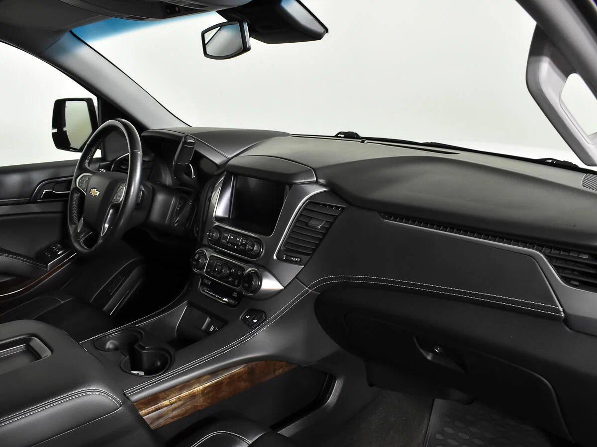 Chevrolet Tahoe 2020, белый