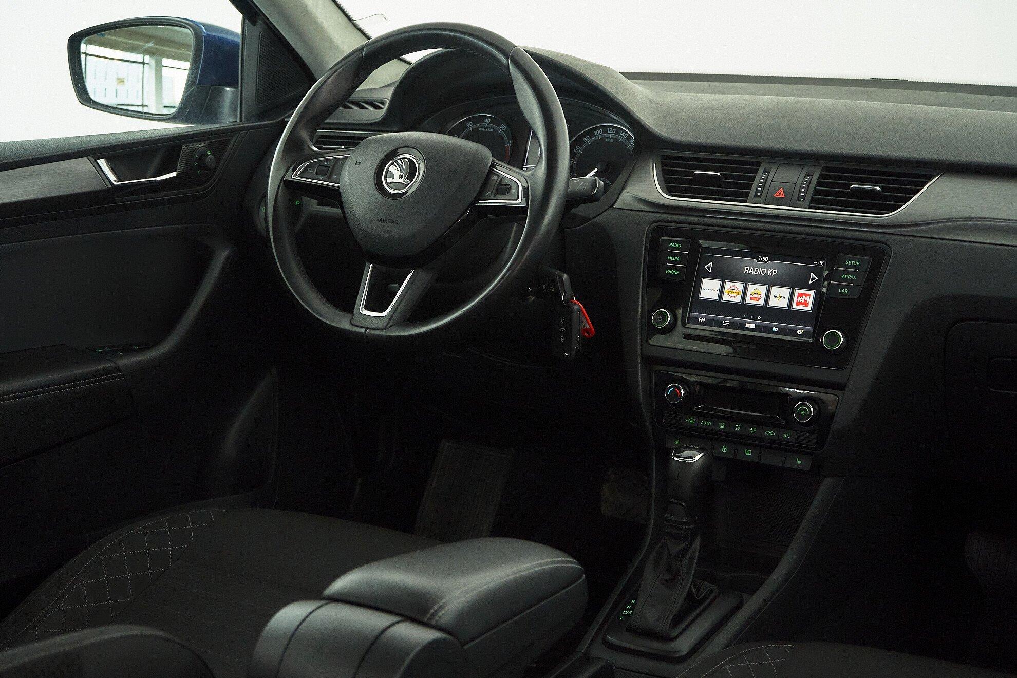Skoda Rapid 2018, синий