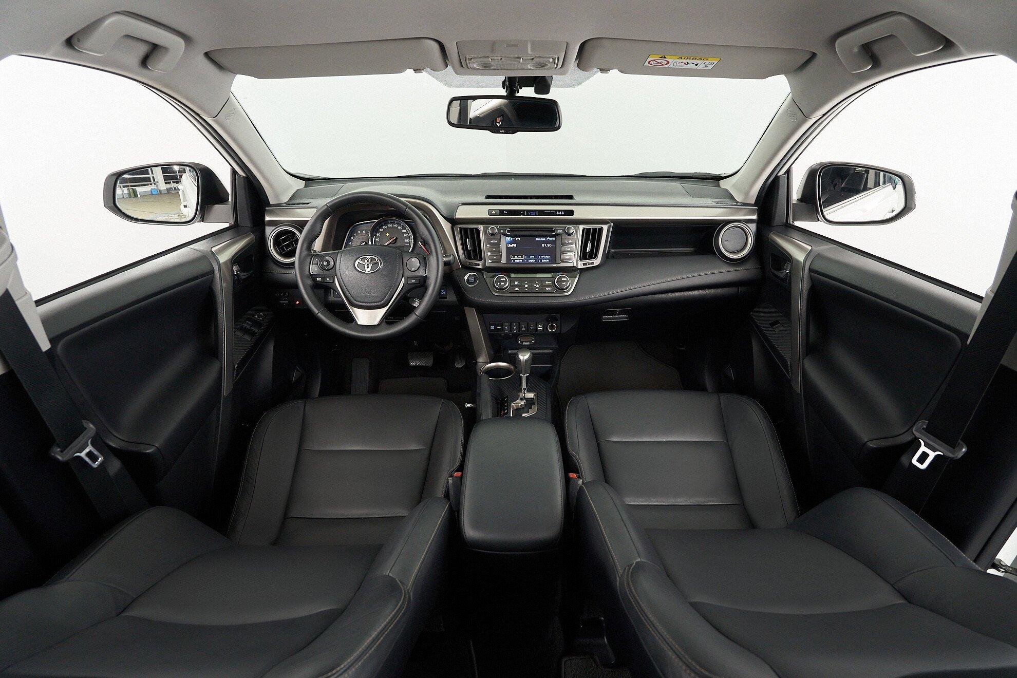 Toyota RAV4 2013, белый