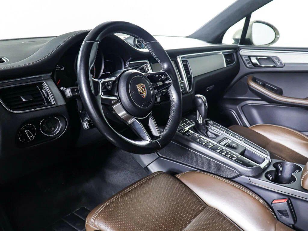 Porsche Macan 2017, серый