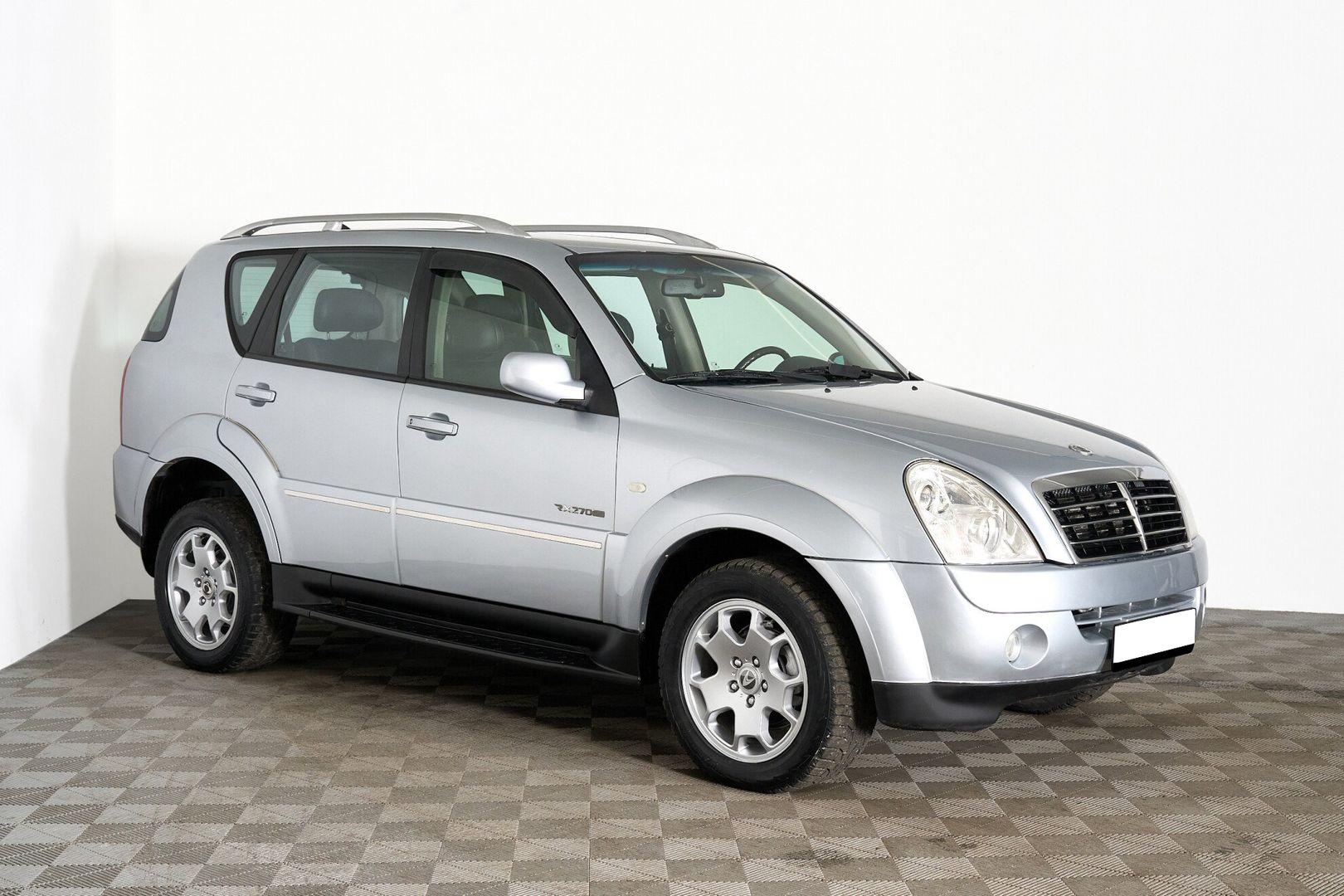 SsangYong Rexton 2009, серебряный