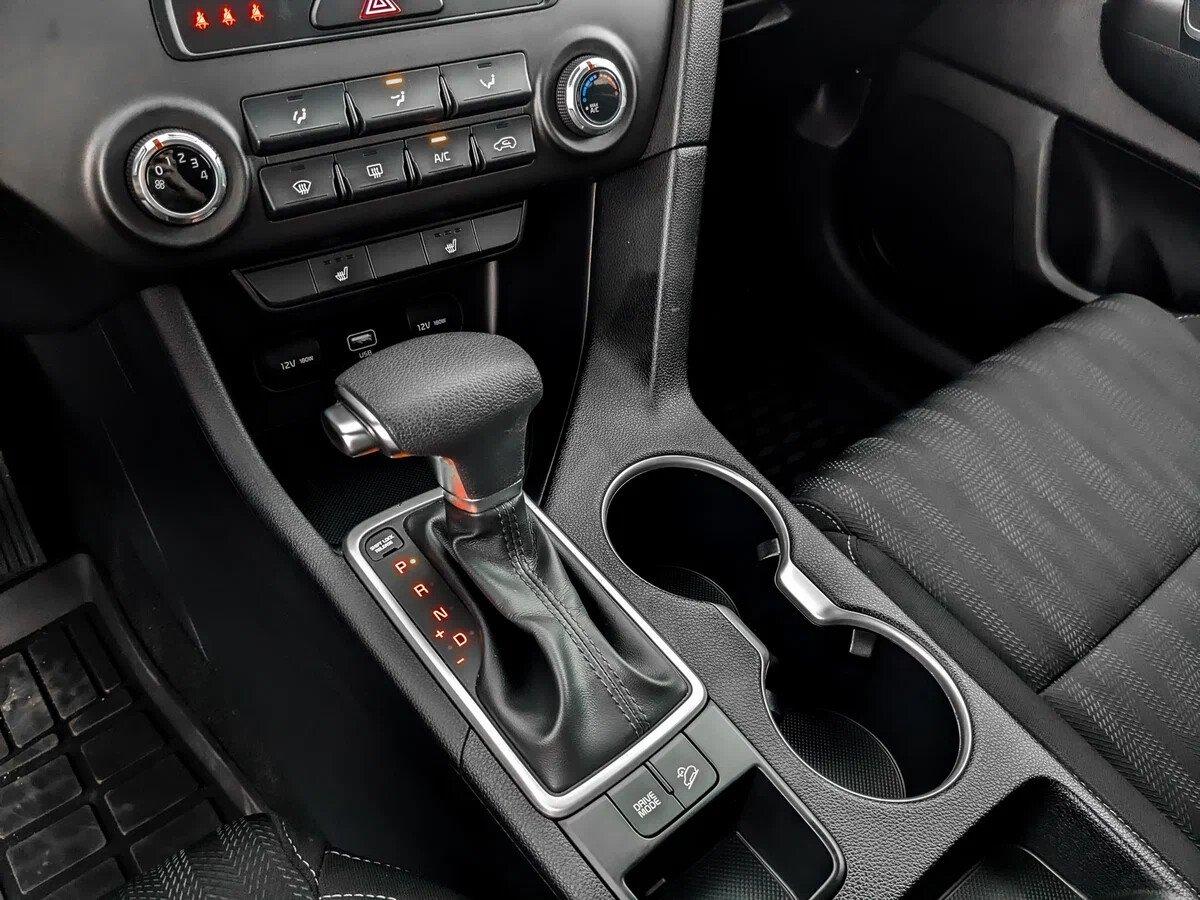 Kia Sportage 2021, черный