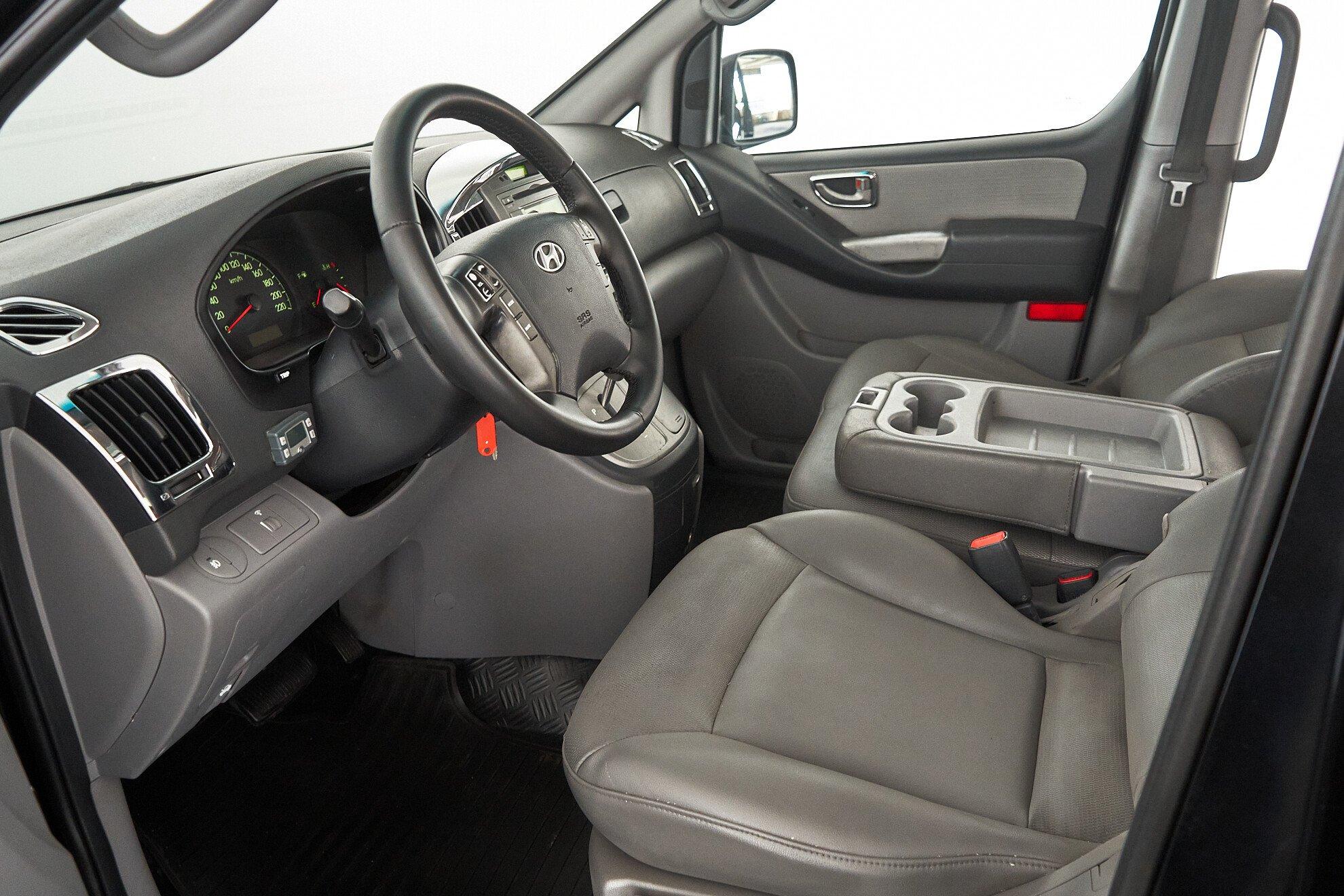 Hyundai Grand Starex 2008, черный