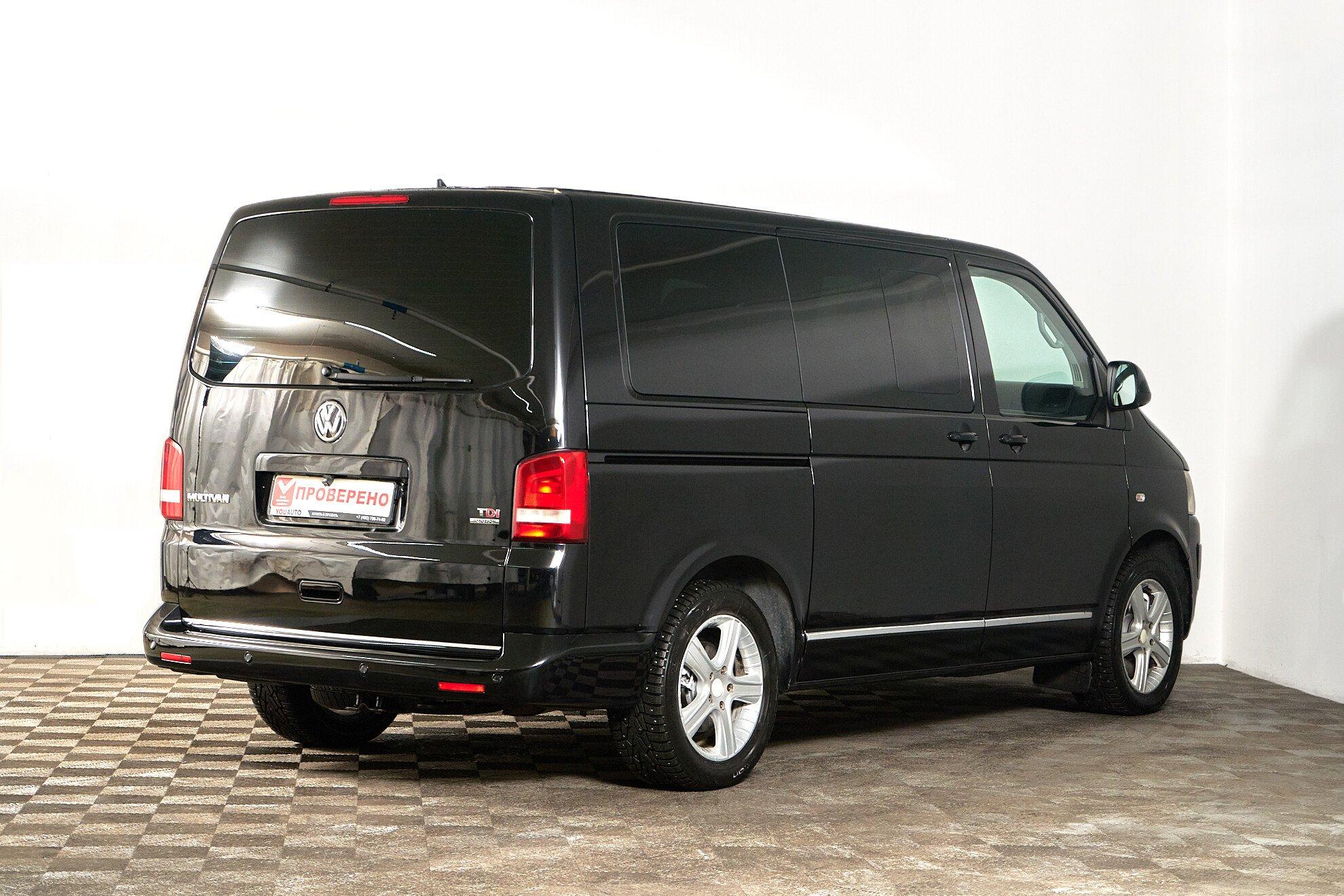 Volkswagen Multivan 2013, черный