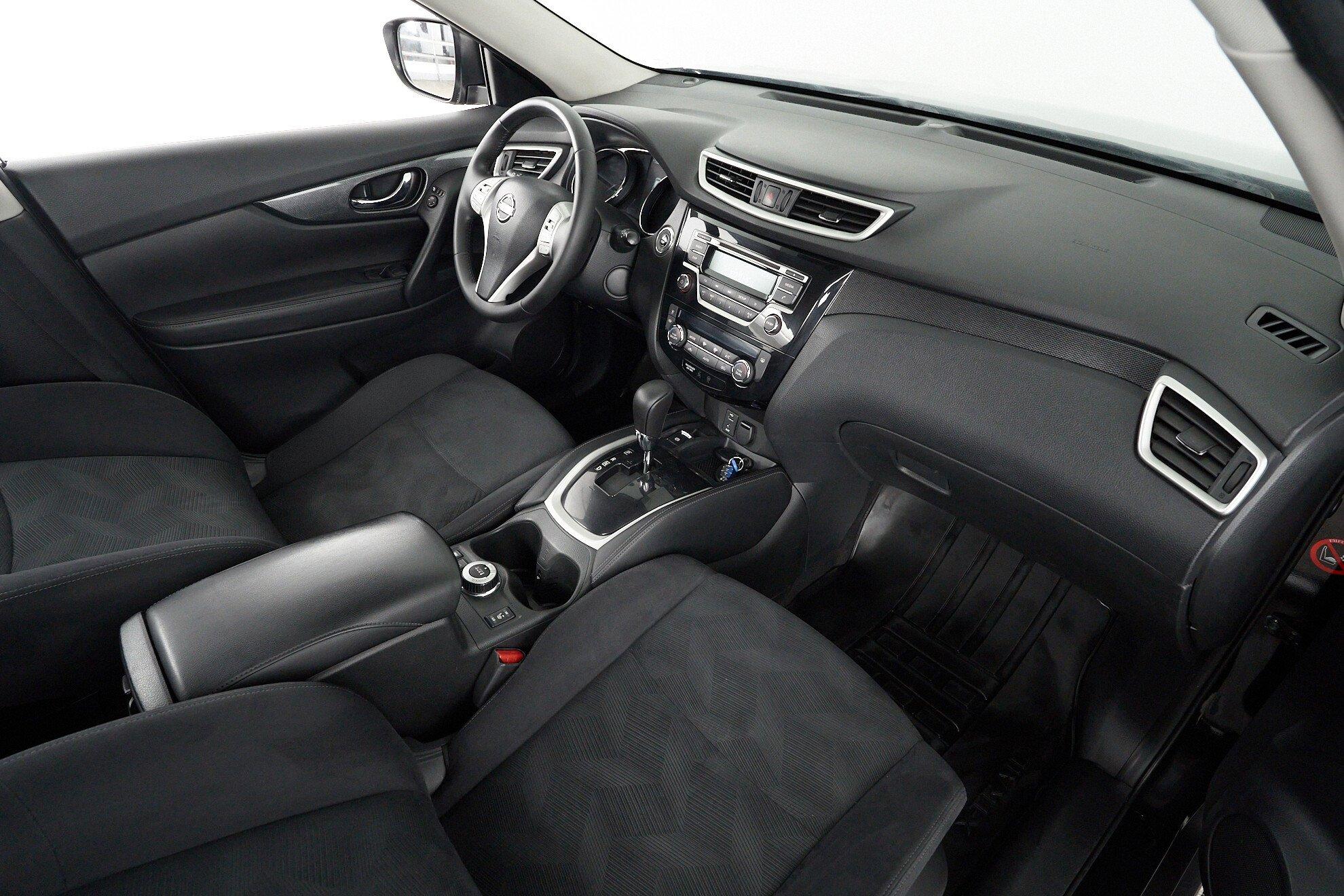 Nissan X-Trail 2015, черный