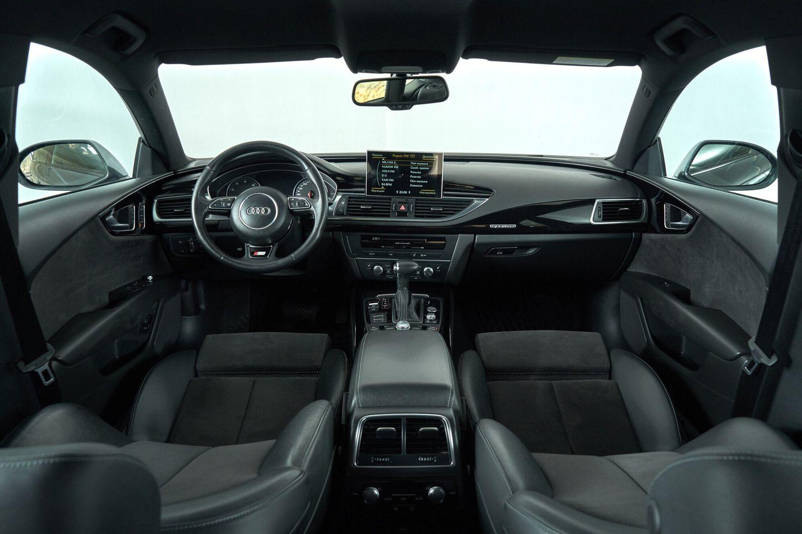 Audi A7 2013, серый