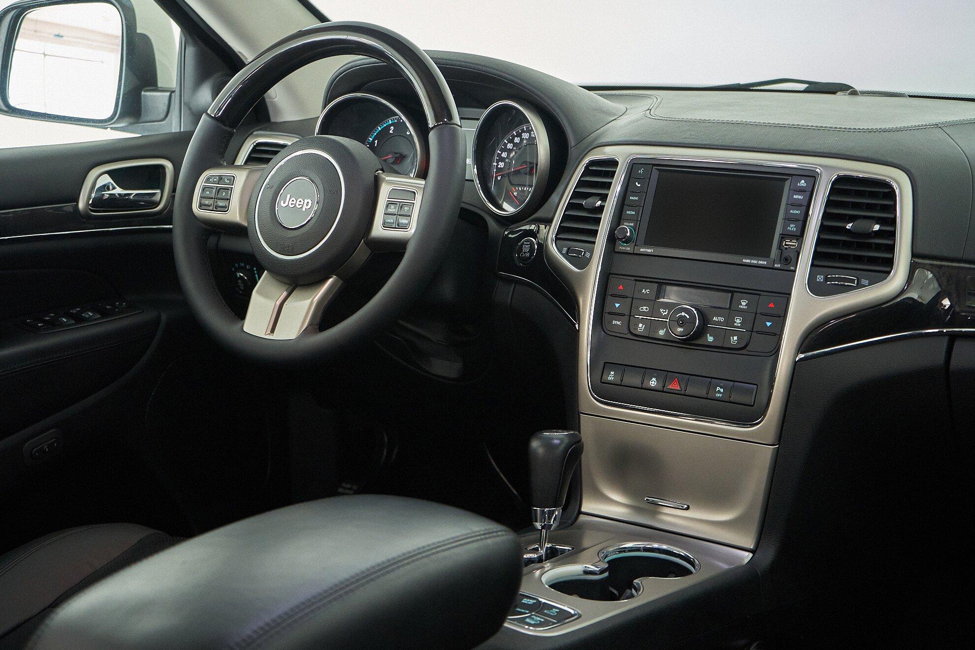 Jeep Grand Cherokee 2012, белый