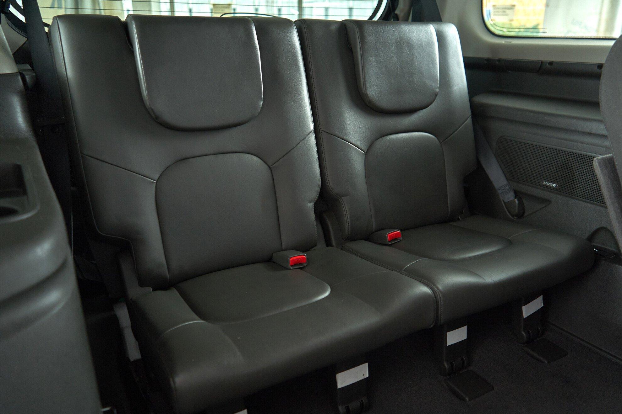 Nissan Pathfinder 2011, белый