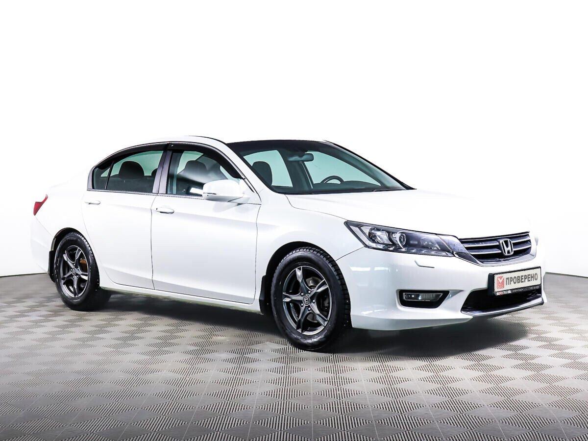 Honda Accord 2014, белый