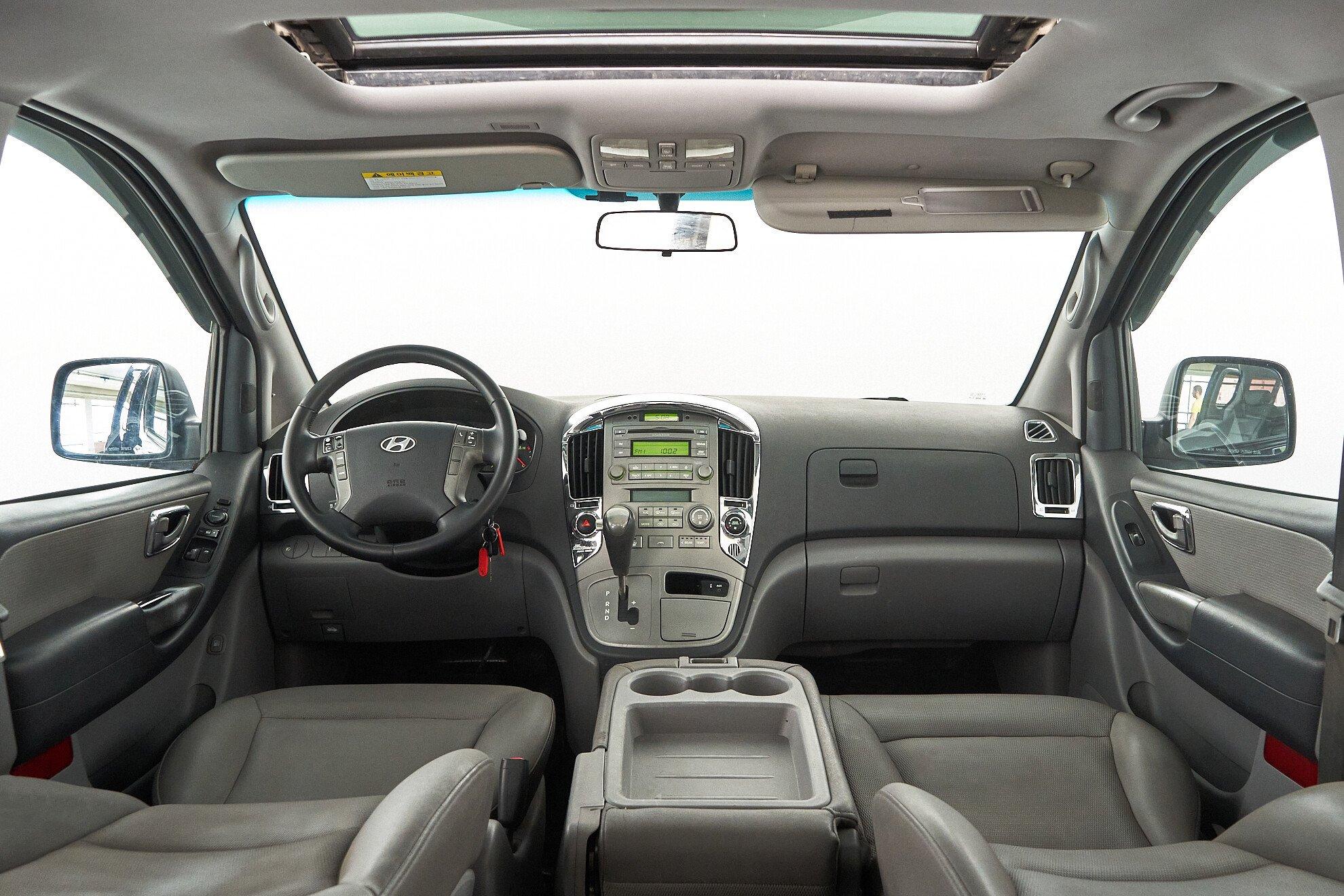 Hyundai Grand Starex 2008, черный