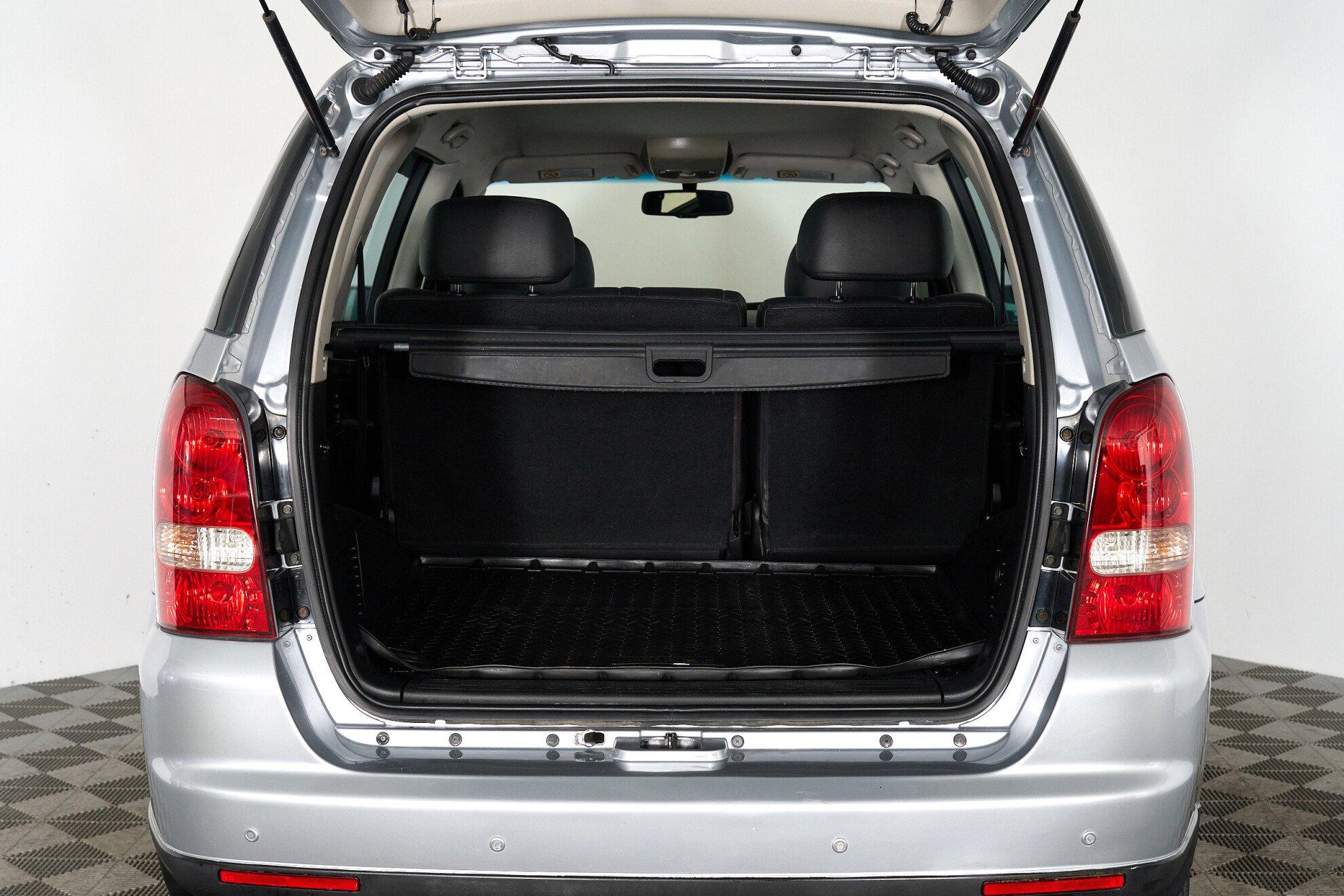 SsangYong Rexton 2009, серебряный