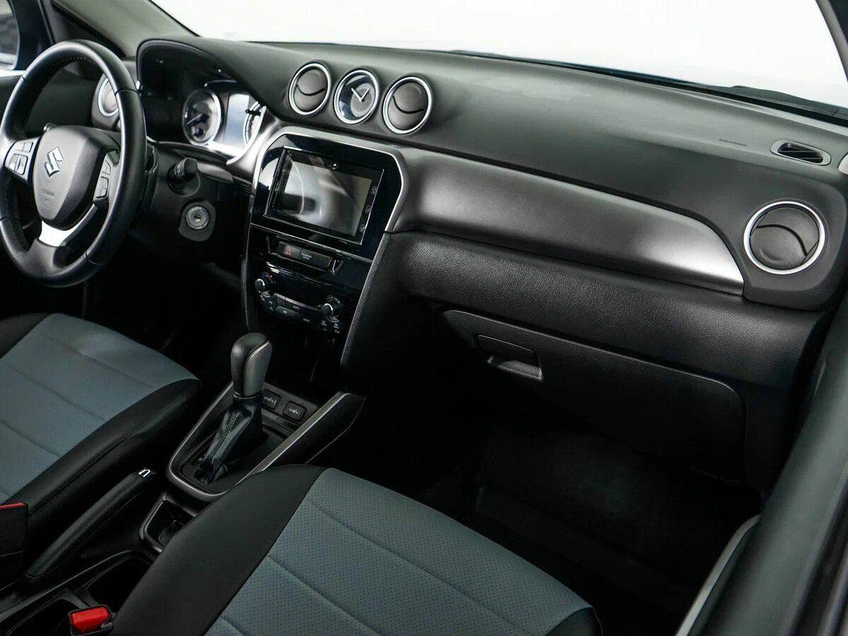 Suzuki Vitara 2019, голубой