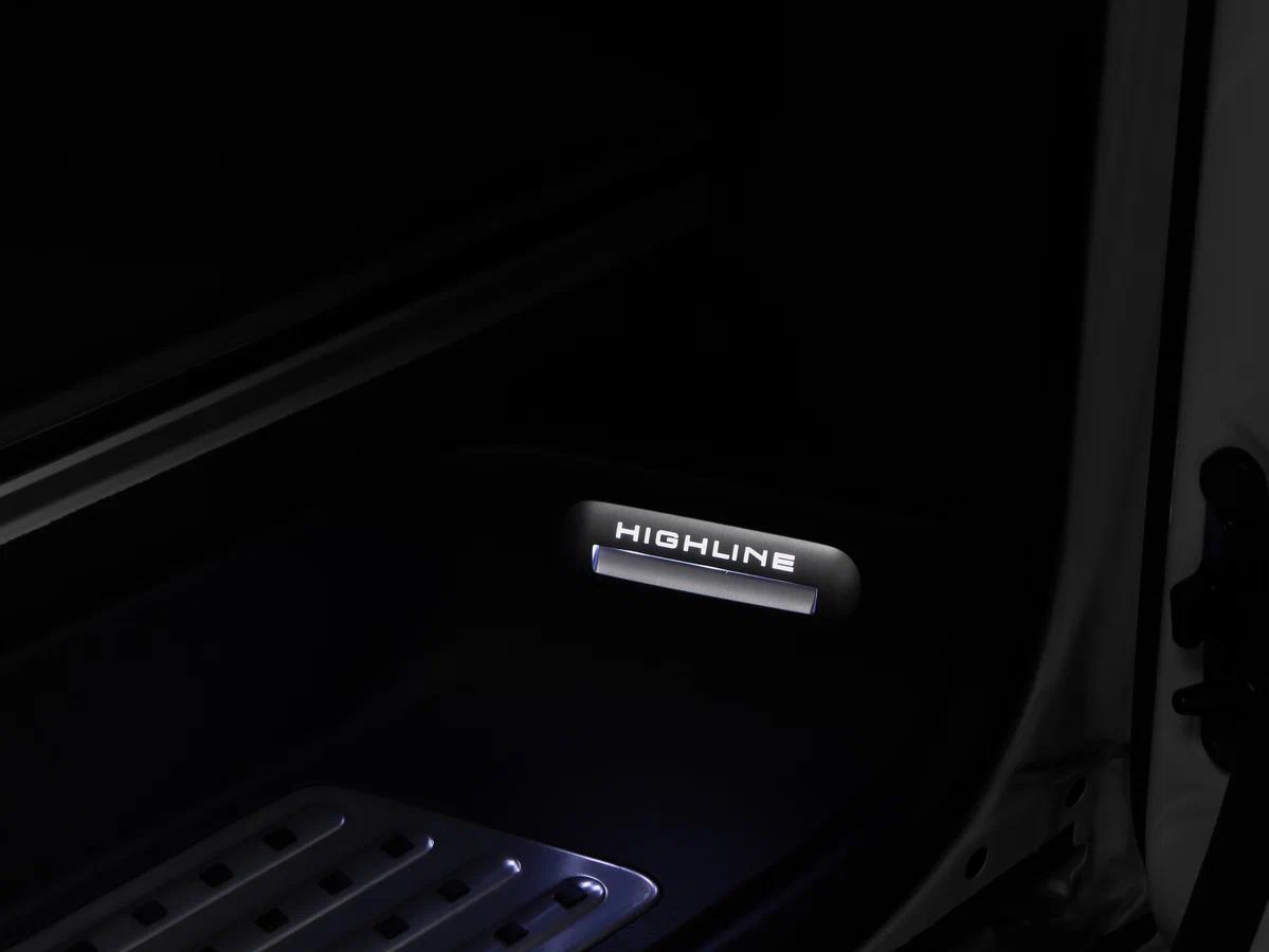 Volkswagen Multivan 2021, белый