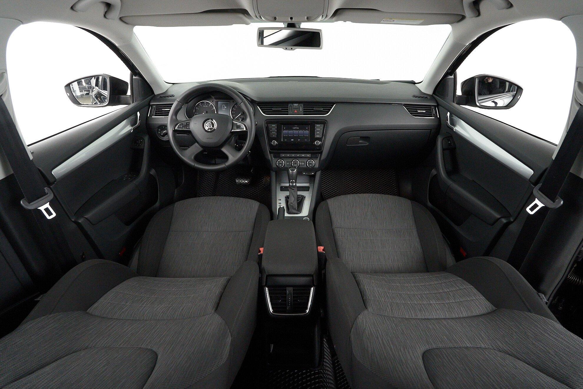 Skoda Octavia 2014, черный