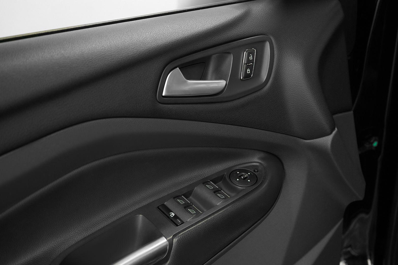 Ford Kuga 2014, черный