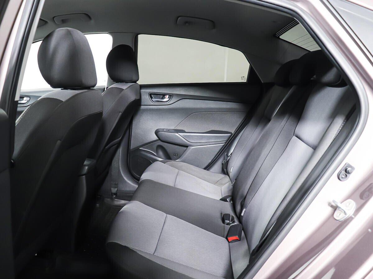Hyundai Solaris 2019, серый
