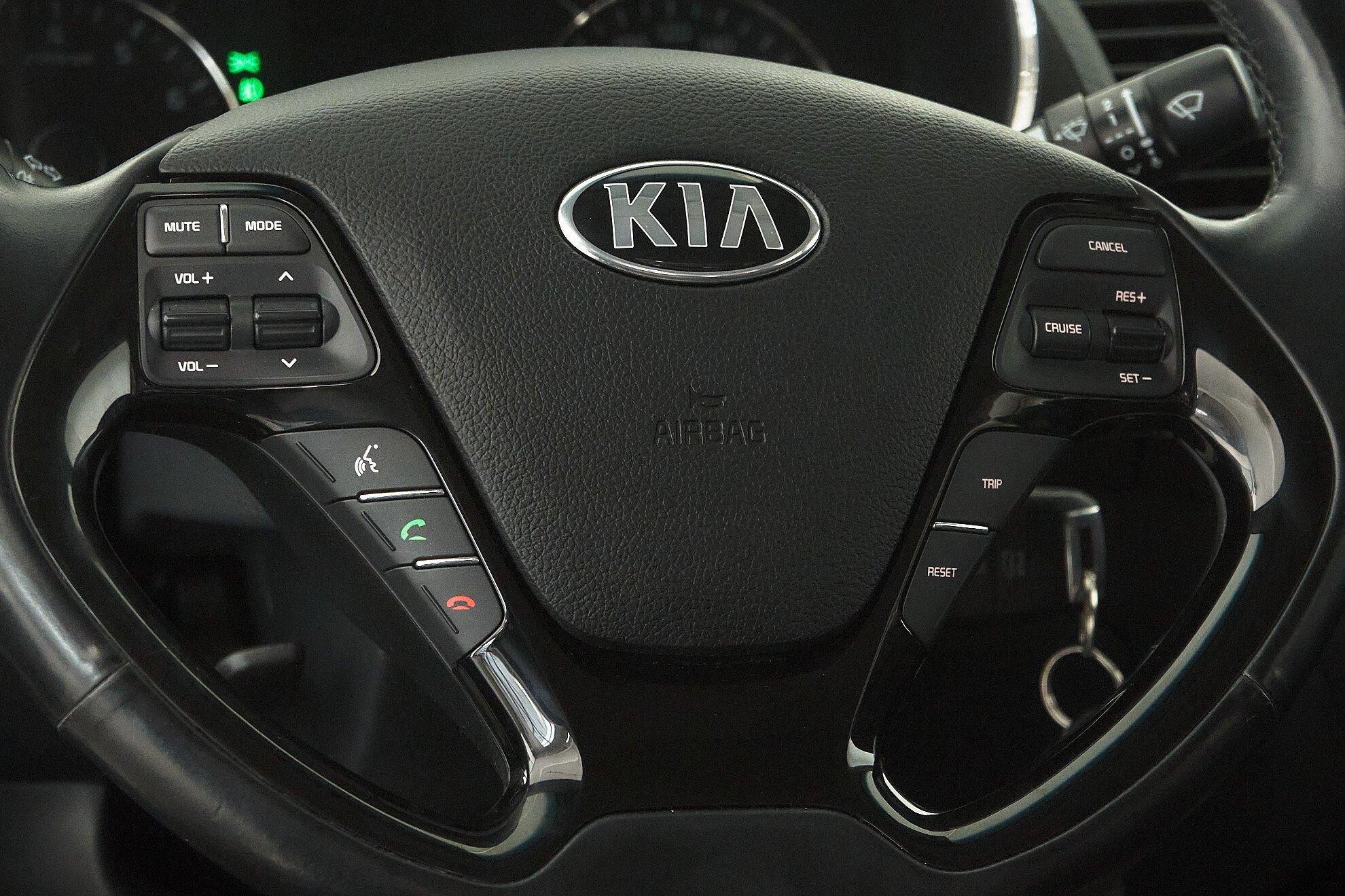 Kia Cerato 2016, белый
