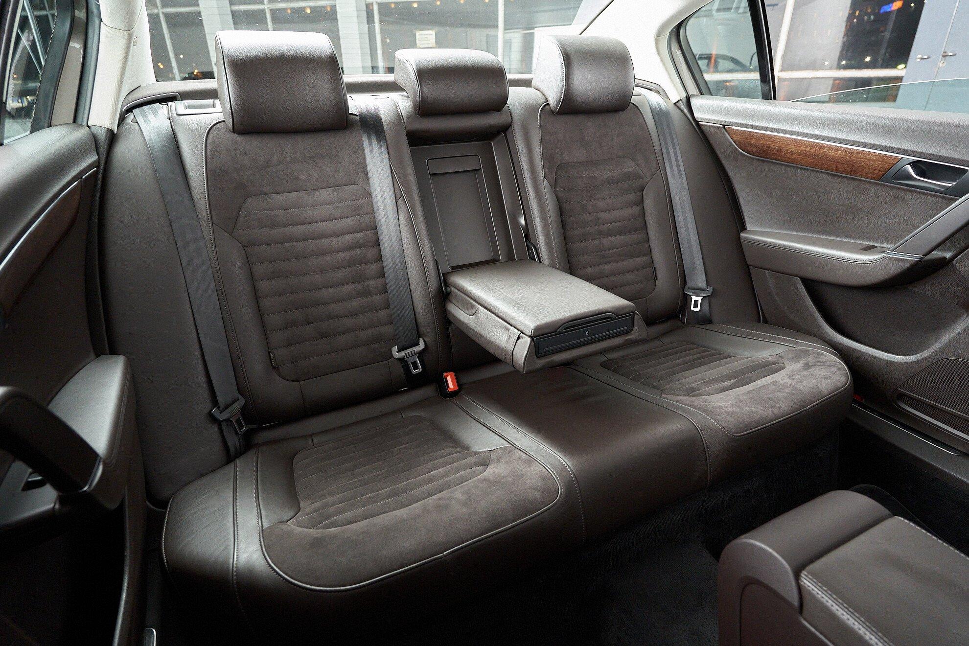 Volkswagen Passat 2013, бежевый