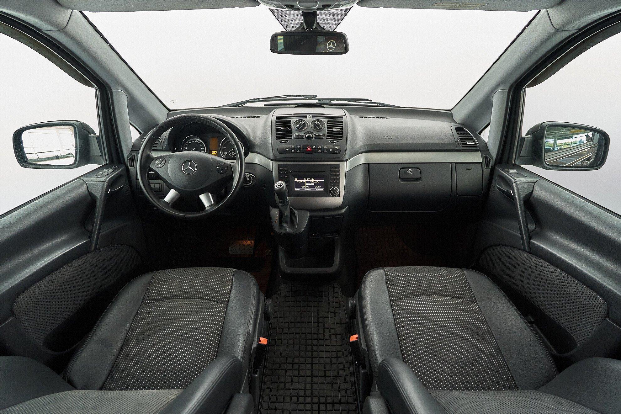 Mercedes-Benz Viano 2012, коричневый