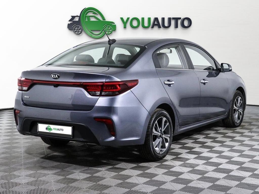 Kia Rio 2020, серый