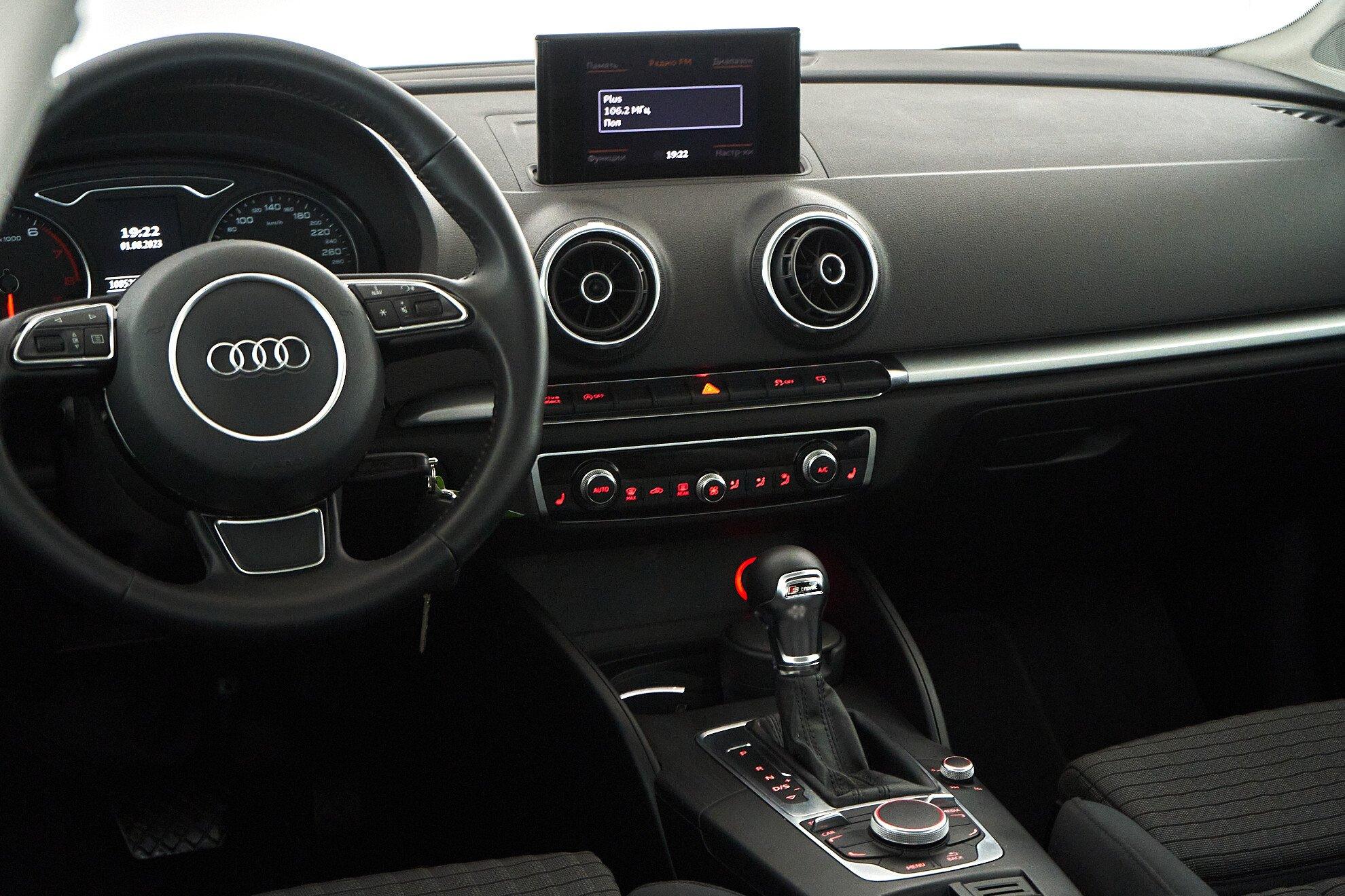 Audi A3 2013, черный